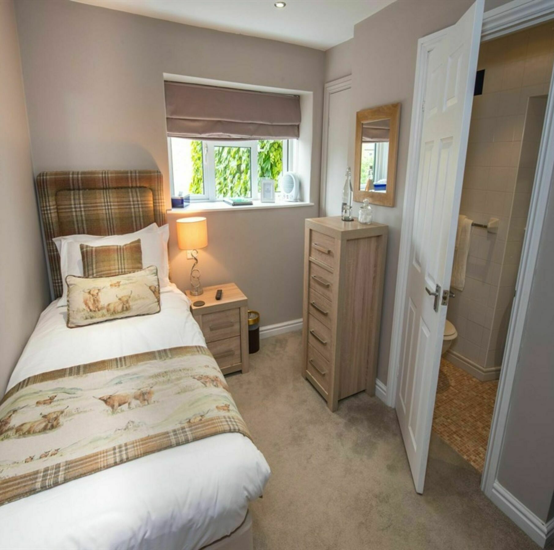 The Lansdowne Guest House Буртон-он-те-Уотер Экстерьер фото A single room at the hotel